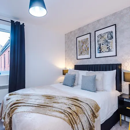 Central Leeds Gem - Parking - Sleeps 6 *