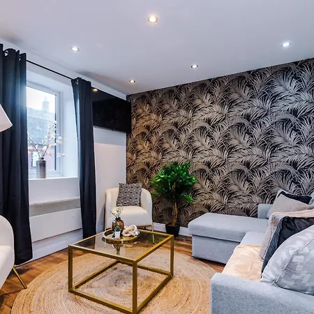 Central Leeds Gem - Parking - Sleeps 6 * Leeds (West Yorkshire)