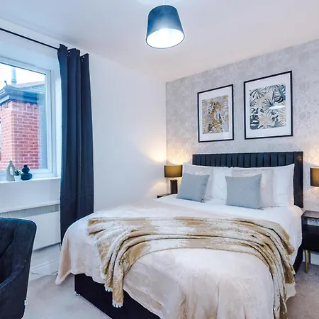 Central Leeds Gem - Parking - Sleeps 6 Apartment