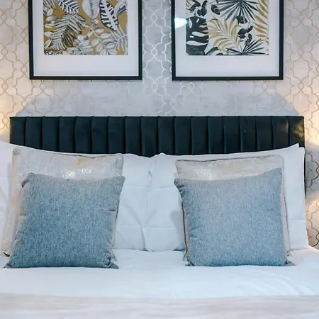 Central Leeds Gem - Parking - Sleeps 6