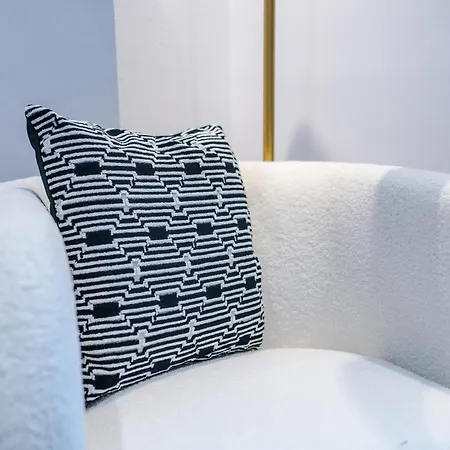 Apartment Central Leeds Gem - Parking - Sleeps 6