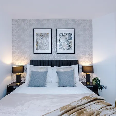 Central Leeds Gem - Parking - Sleeps 6 * Leeds (West Yorkshire)