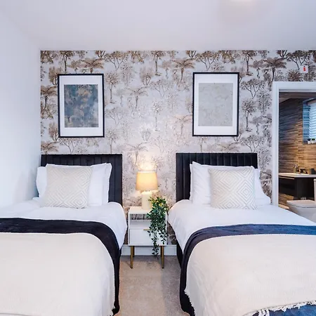 Central Leeds Gem - Parking - Sleeps 6 Leeds (West Yorkshire)