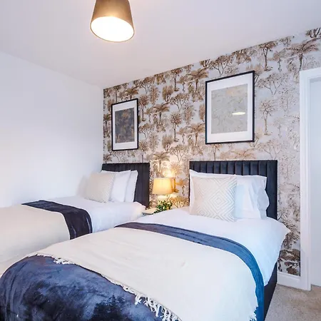 Apartment Central Leeds Gem - Parking - Sleeps 6