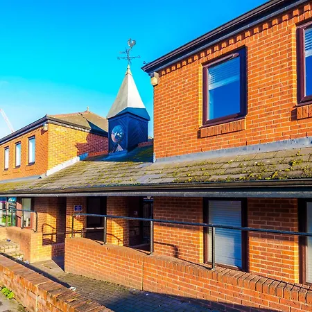 Central Leeds Gem - Parking - Sleeps 6 * Leeds (West Yorkshire)